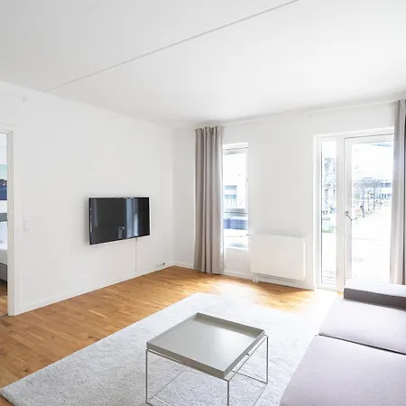 Fantastic 3-bed Wfrench Balconies Апартаменты